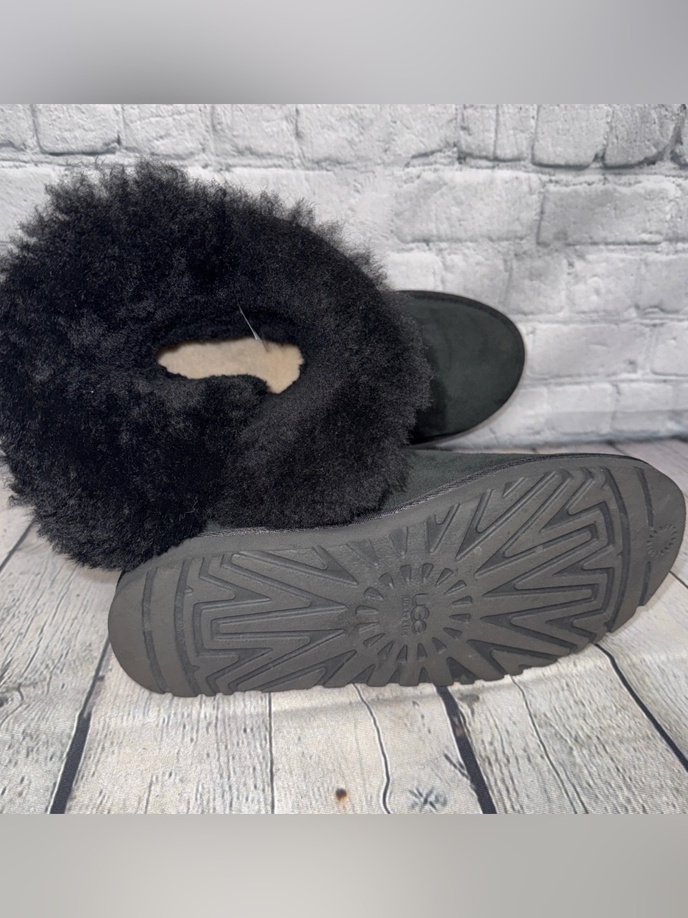 UGG Bailey Button Boots - Picture 7 of 8